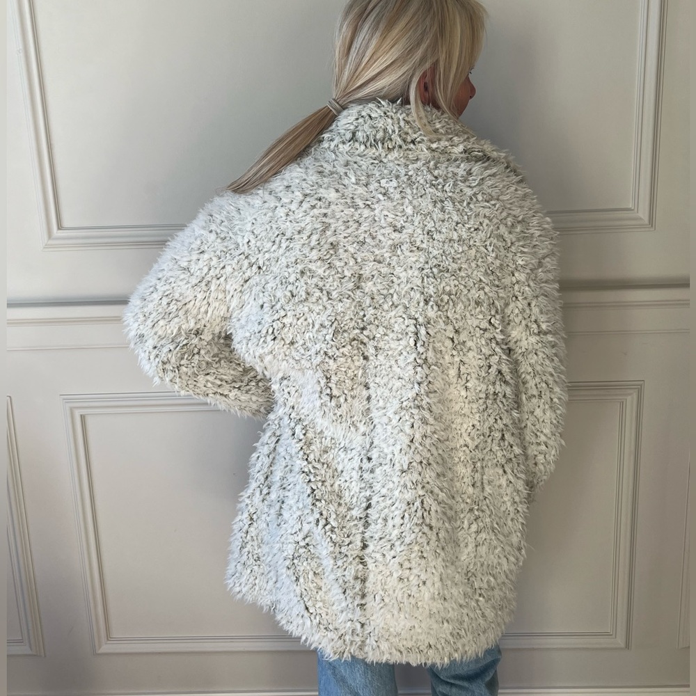 Anthropologie Faux Fur Shaggy Coat. Size small - Picture 2 of 5
